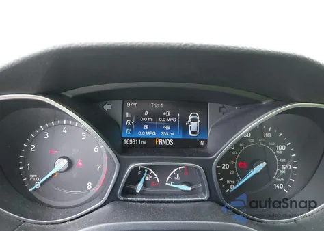 2017 Ford Focus Titanium z USA, uszkodzony, nr VIN 1FADP3N29HL313301